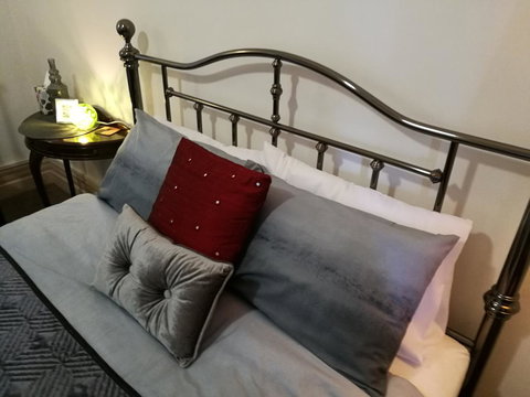 Hilda Anna's - Your Accommodation 25