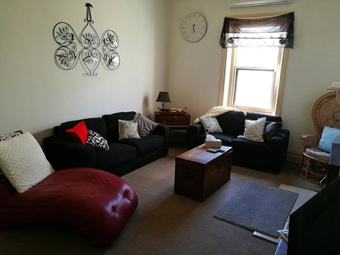 Hilda Anna's - Your Accommodation 28