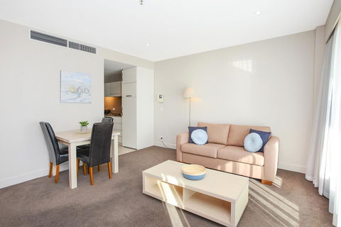 Pier Luxury Apartments - Your Accommodation 11