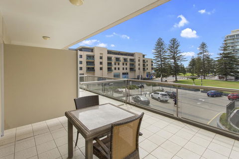 Pier Luxury Apartments - Your Accommodation 10