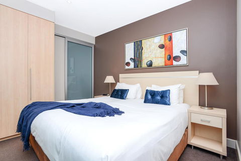 Pier Luxury Apartments - Your Accommodation 16