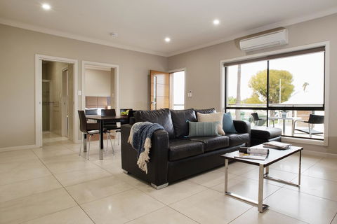 Renmark Holiday Apartments - Your Accommodation 1