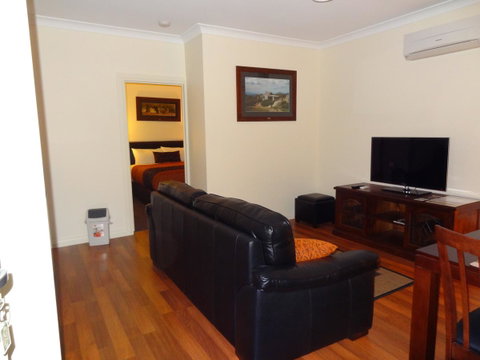 Hahndorf Oak Tree Cottages - Your Accommodation 10