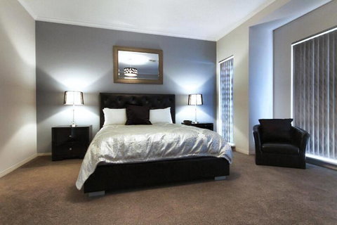 Casavino Luxury Villa - Your Accommodation 29