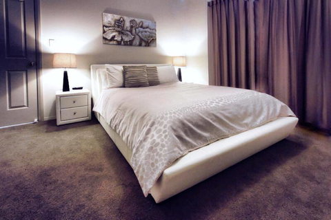 Casavino Luxury Villa - Your Accommodation 5