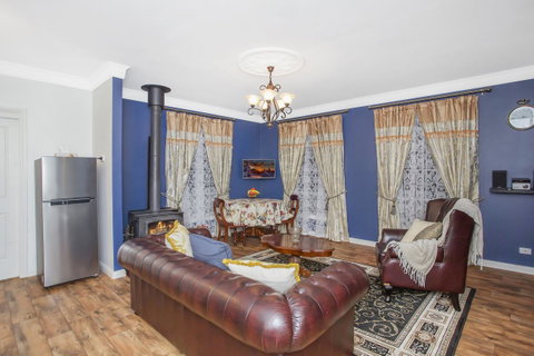 Hahndorf House B&B - Your Accommodation 4