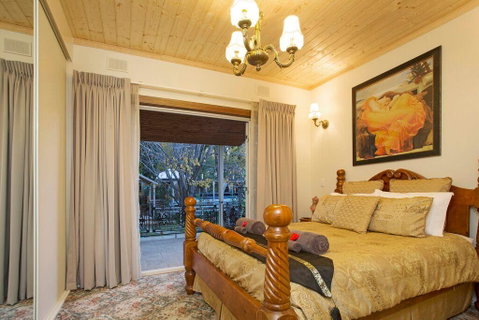 Hahndorf House B&B - Your Accommodation 18