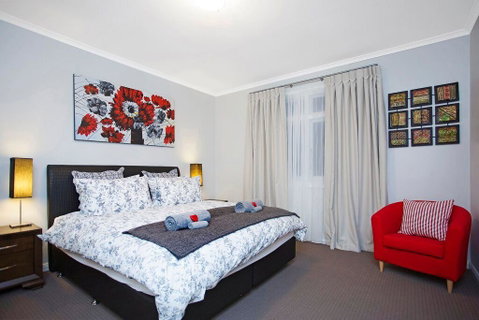 Hahndorf House B&B - Your Accommodation 24