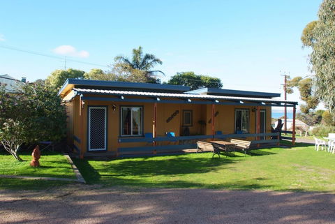 Casuarina Coastal Units - Your Accommodation 1