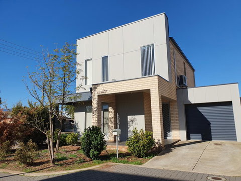 Explore Adelaide, Gawler, The Barossa And Clare Valleys All-in-one - Your Accommodation 15