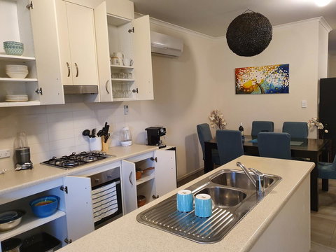 Explore Adelaide, Gawler, The Barossa And Clare Valleys All-in-one - Your Accommodation 7