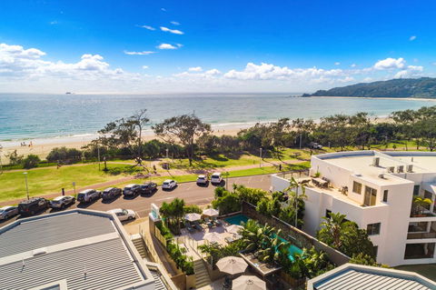 Bayview Beachfront Apartments, In Town Right On The Beach - Your Accommodation 3