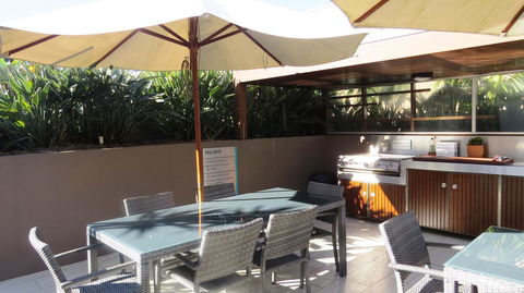 Bayview Beachfront Apartments, In Town Right On The Beach - Your Accommodation 23