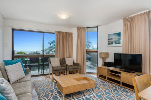 Bayview Beachfront Apartments, In Town Right On The Beach - Your Accommodation 35
