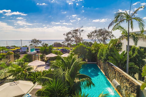 Bayview Beachfront Apartments, In Town Right On The Beach - Your Accommodation 0