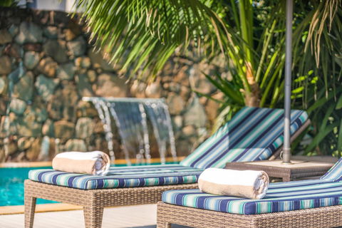 Bayview Beachfront Apartments, In Town Right On The Beach - Your Accommodation 4