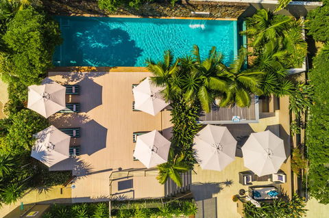 Bayview Beachfront Apartments, In Town Right On The Beach - Your Accommodation 2