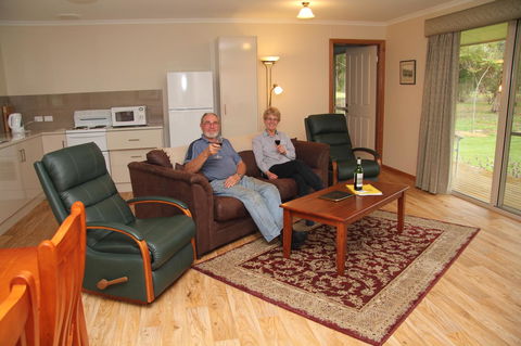 Camawald Coonawarra Cottage B&B - Your Accommodation 4