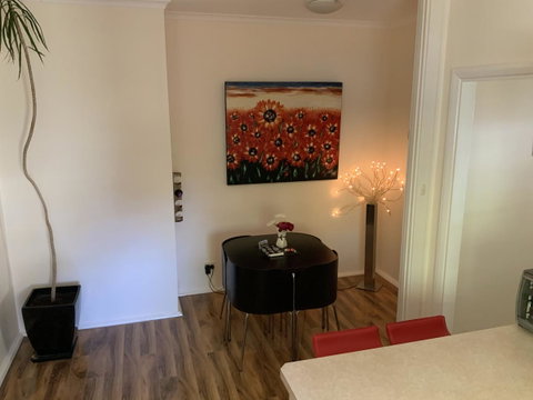 Oats Cottage - Your Accommodation 9