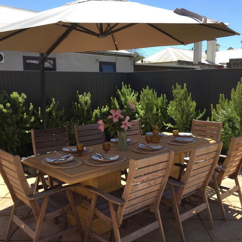 Gainsborough Cottage - Your Accommodation 1