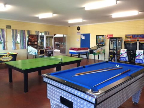 Beachside Holiday Park - Your Accommodation 24