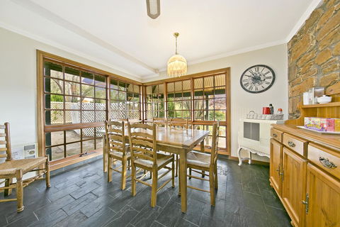 Vineyard Cottage BnB - Your Accommodation 4