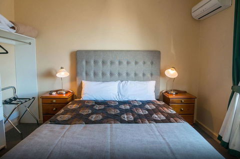 Tailem Bend Riverside Hotel - Your Accommodation 2