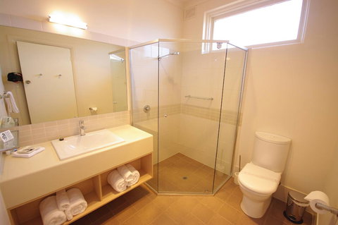 Adelaide Road Motor Lodge - Your Accommodation 38