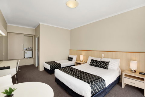 Adelaide Road Motor Lodge - Your Accommodation 28