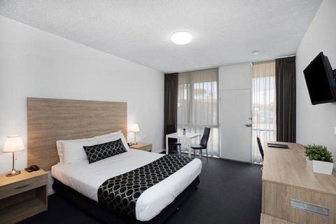 Adelaide Road Motor Lodge - Your Accommodation 25