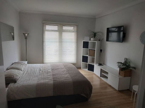 Diamond On Olive - Your Accommodation 3