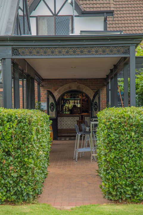 Mick O\'Sheas - Your Accommodation 40