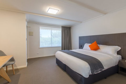 Mick O\'Sheas - Your Accommodation 9