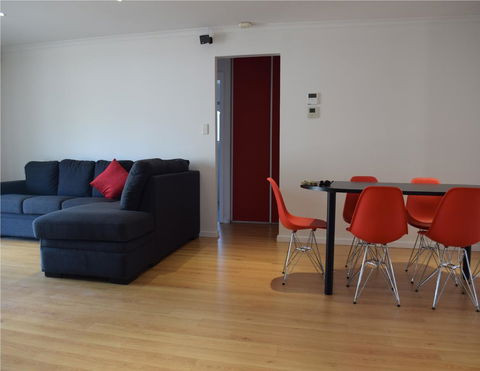 South Coast Escape - Your Accommodation 10