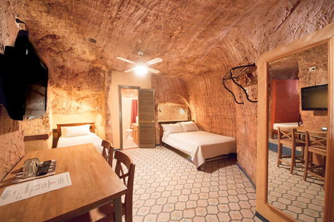 The Underground Motel - Your Accommodation 21