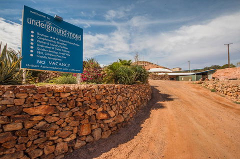 The Underground Motel - Your Accommodation 24