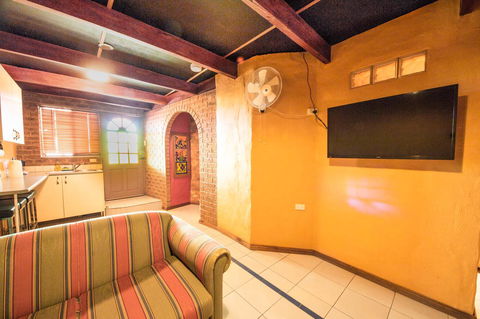 The Underground Motel - Your Accommodation 16