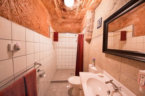 The Underground Motel - Your Accommodation 7