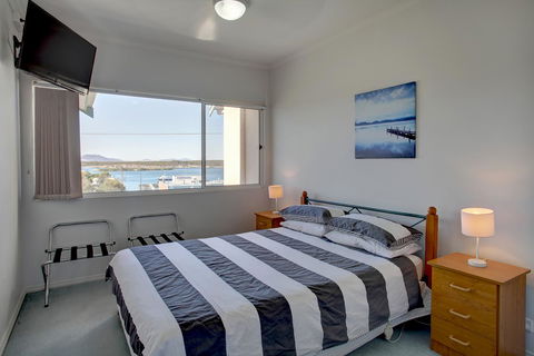 Bay Bliss - Your Accommodation 11