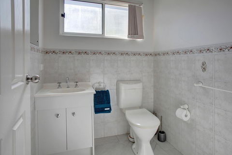 Bay Bliss - Your Accommodation 9