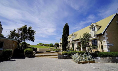 Caledonian Inn - Your Accommodation 0