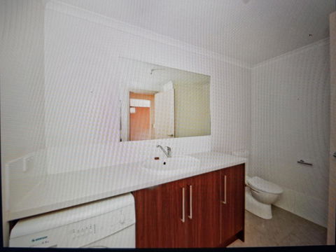 Mawson Lakes Apartments - Your Accommodation 6