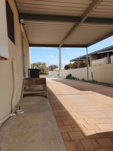 Super Central Location - Your Accommodation 10