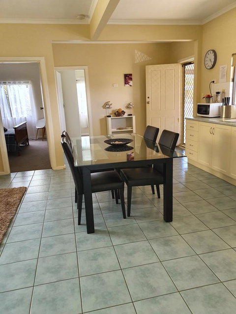 Super Central Location - Your Accommodation 0