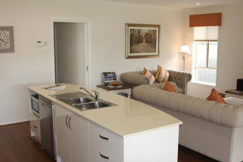 C And C Tanunda - Your Accommodation 12