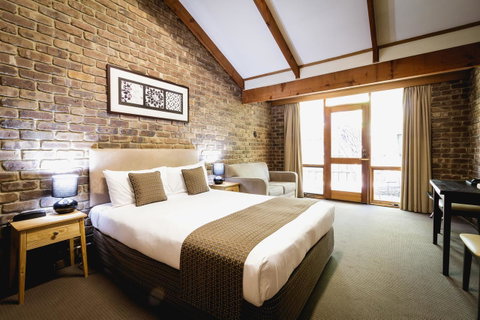 The Lodge By Manna - Your Accommodation 4