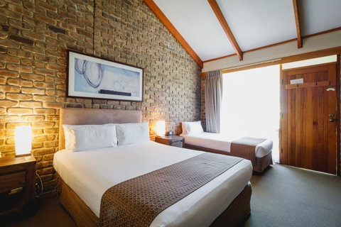 The Lodge By Manna - Your Accommodation 9
