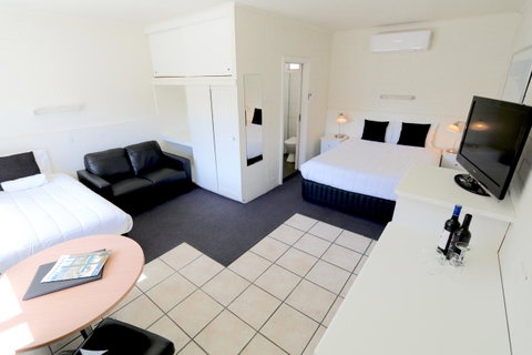 Harbour View Motel - Your Accommodation 41