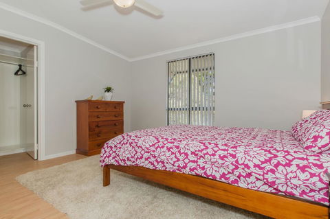 Desert Pea - Your Accommodation 9
