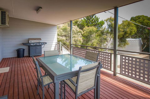 Desert Pea - Your Accommodation 1